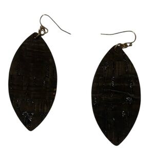 Elegant Black Leaf Earrings